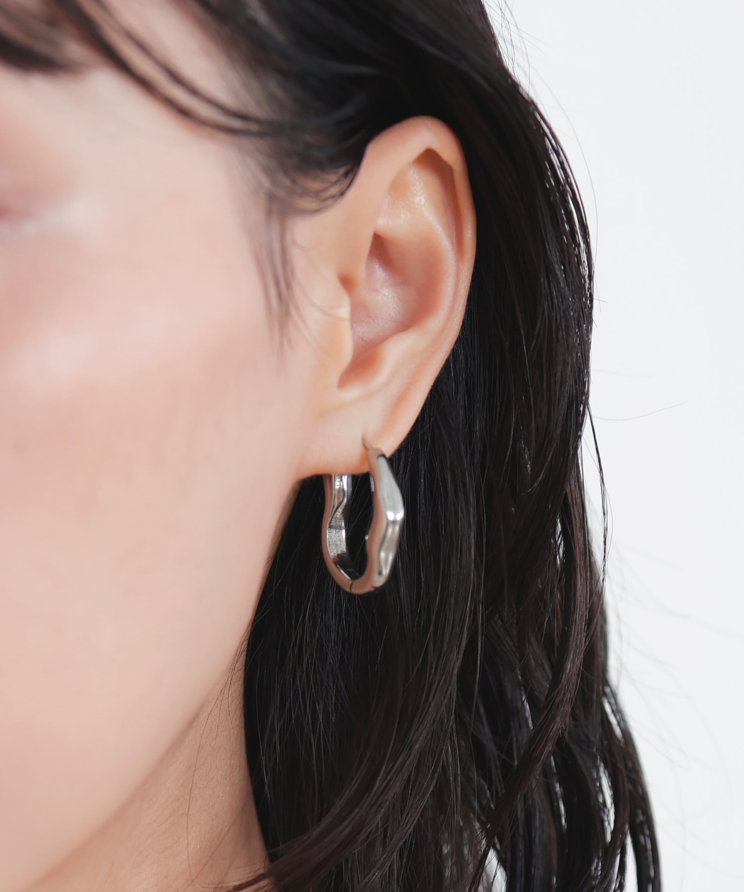 ニュアンスフープピアス – LIAN