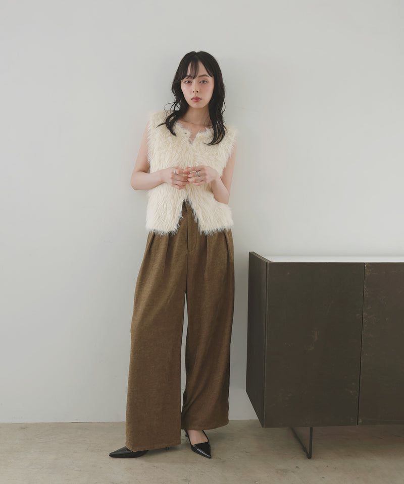 ベロアタックワイドパンツ