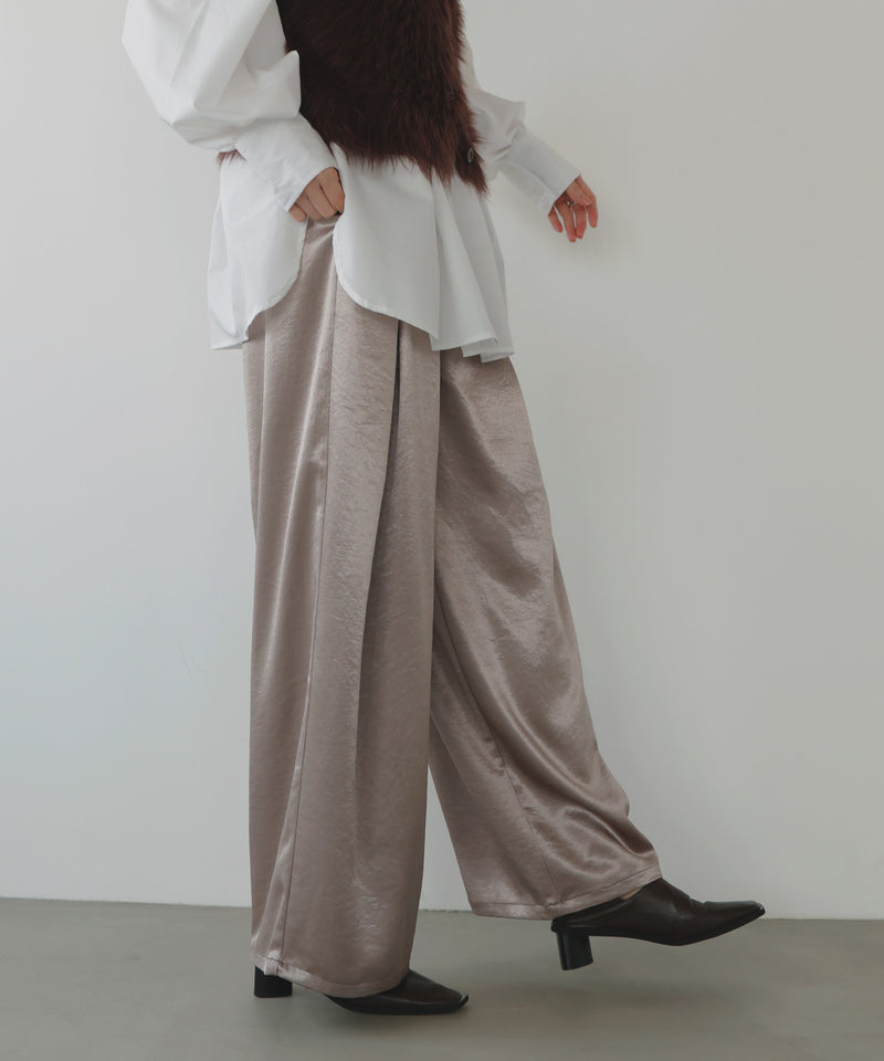 サテンタックワイドパンツ