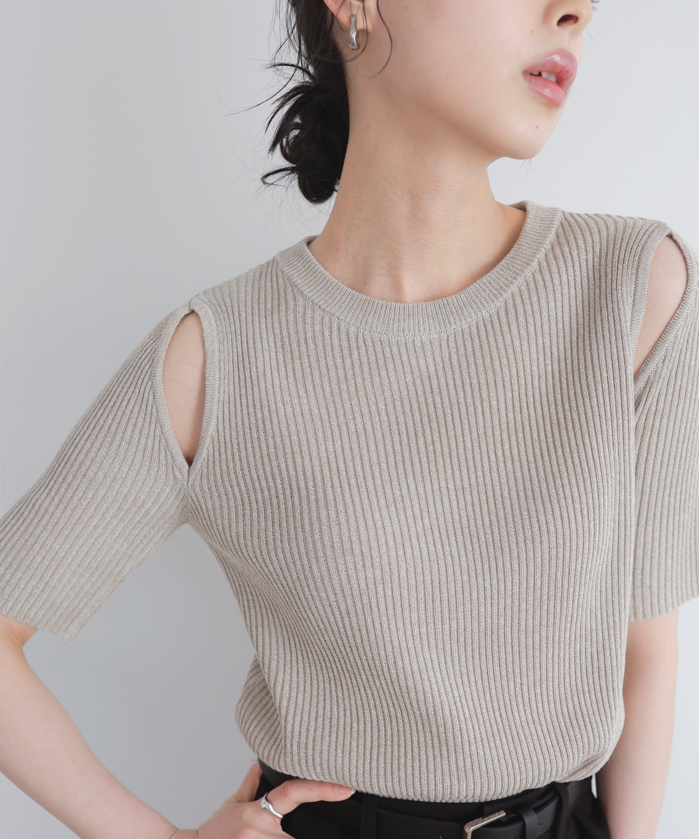 ショルダーオープンニット – LIAN
