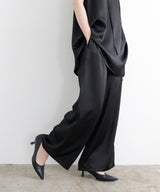 サテンイージーパンツ