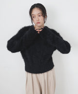 モールフェザークルーネックニット