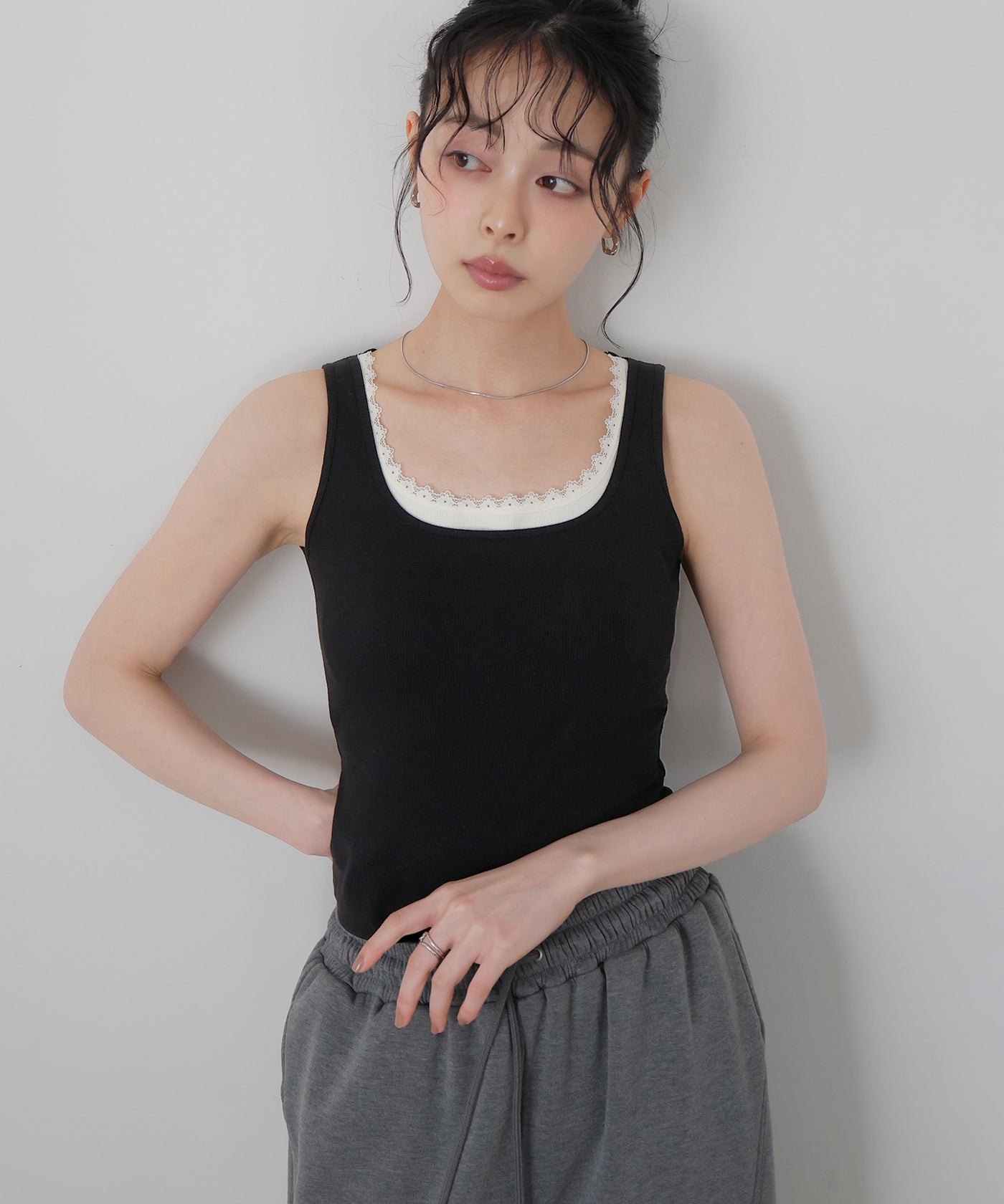 レースレイヤードリブタンク – LIAN