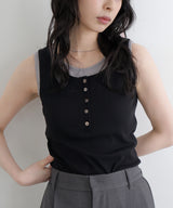 ヘンリーネックカップ付きレイヤードタンク