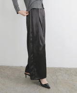 【2月中旬予約商品】サテンタックワイドパンツ