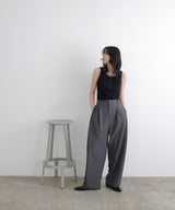 ヘンリーネックカップ付きレイヤードタンク