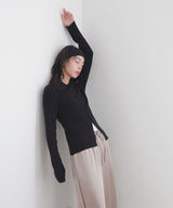 【一部予約商品】クルミボタンリブポロニット