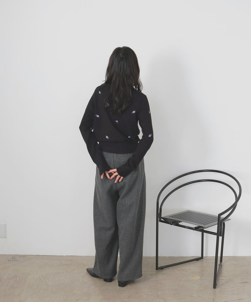 フラワー刺繍ニットカーディガン