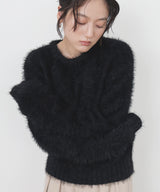 モールフェザークルーネックニット