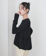 ペプラムニットプルオーバー