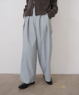 ウォッシャブルフェイクレザー2タックパンツ