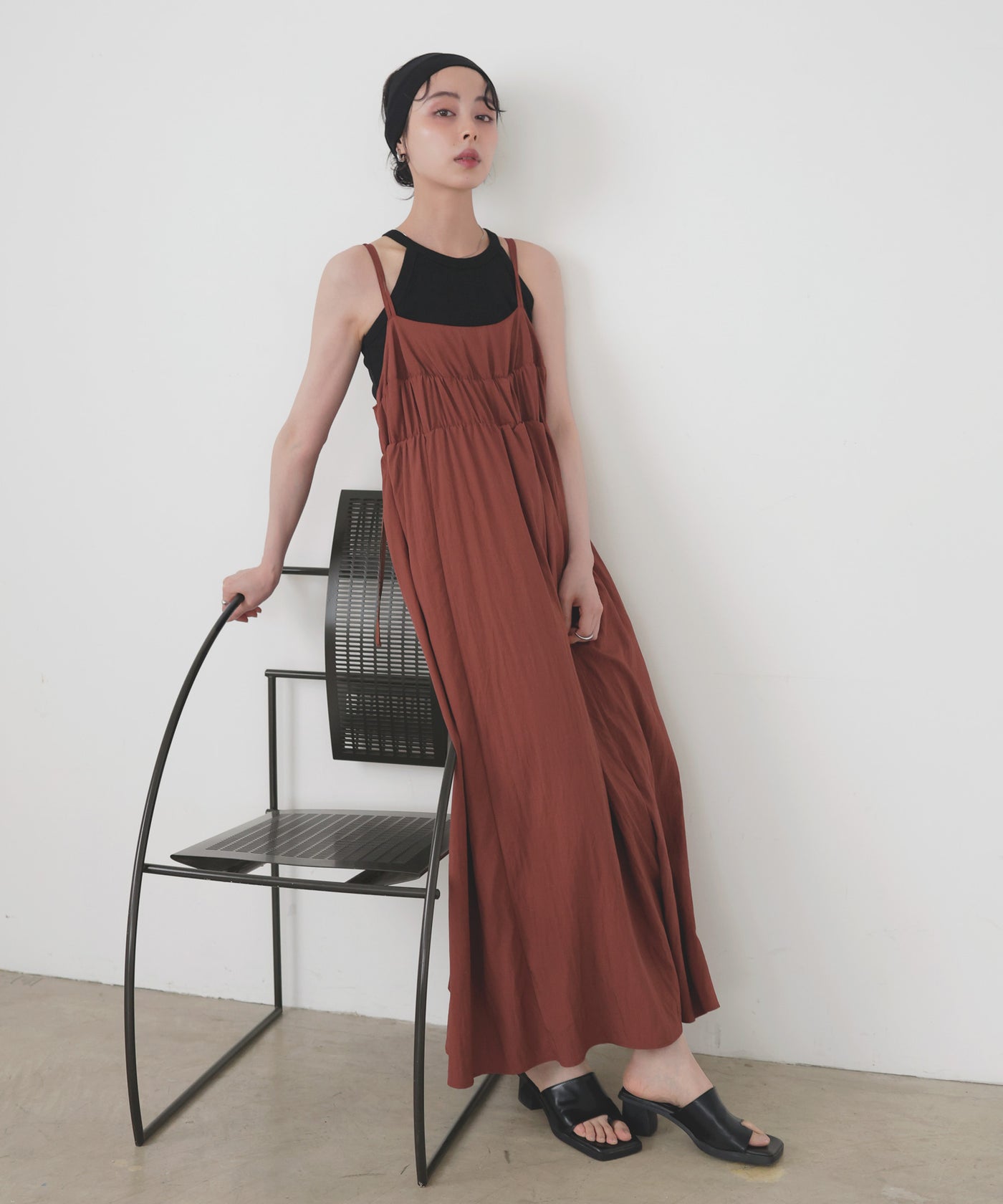 CADUNE ギャザーキャミワンピース ギャザーキャミワンピース – FASHFREN