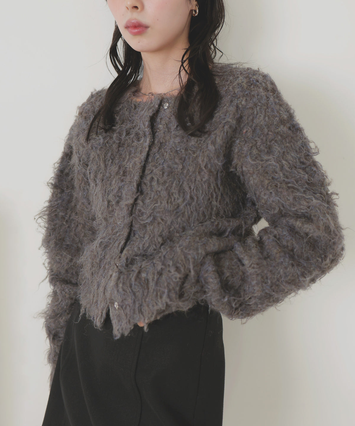HOT ITEM – LIAN
