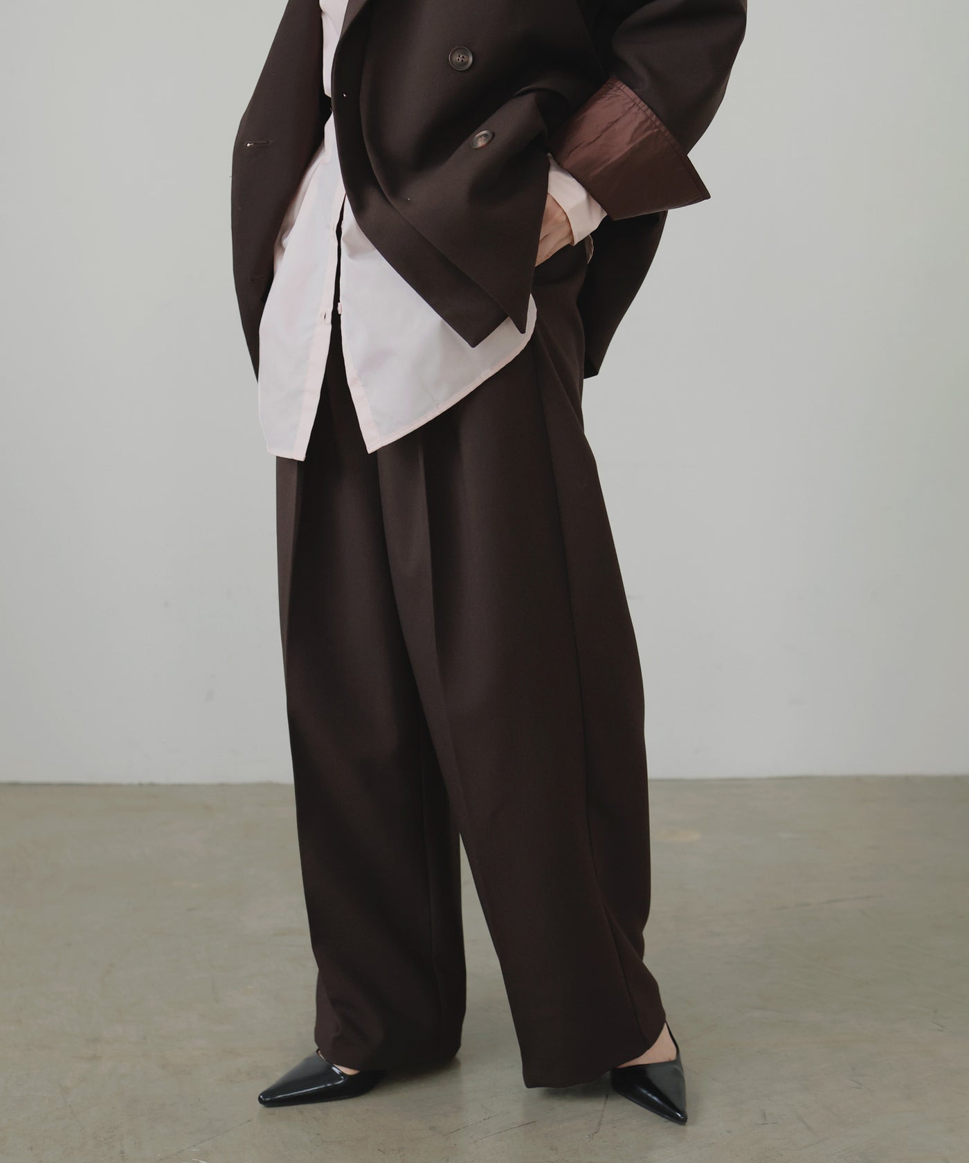 ツータックワイドパンツ – LIAN