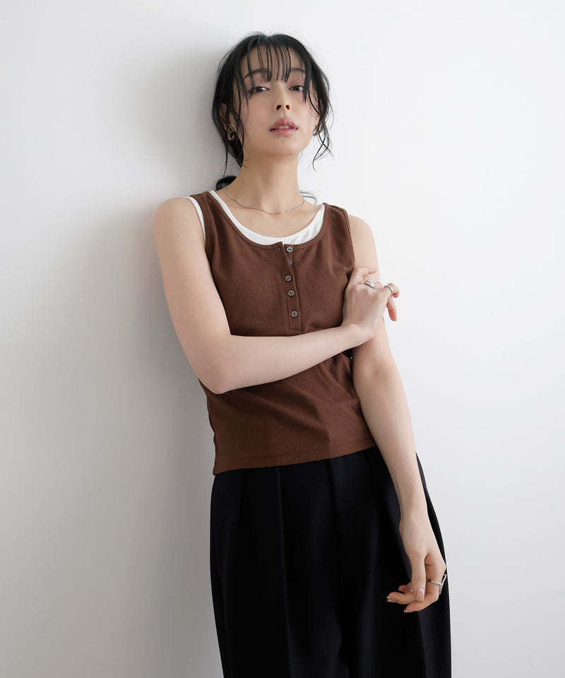 ヘンリーネックカップ付きレイヤードタンク – LIAN