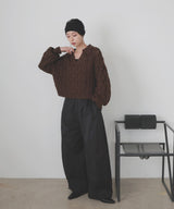 【11月中旬予約商品】ケーブルクロップドポロニット