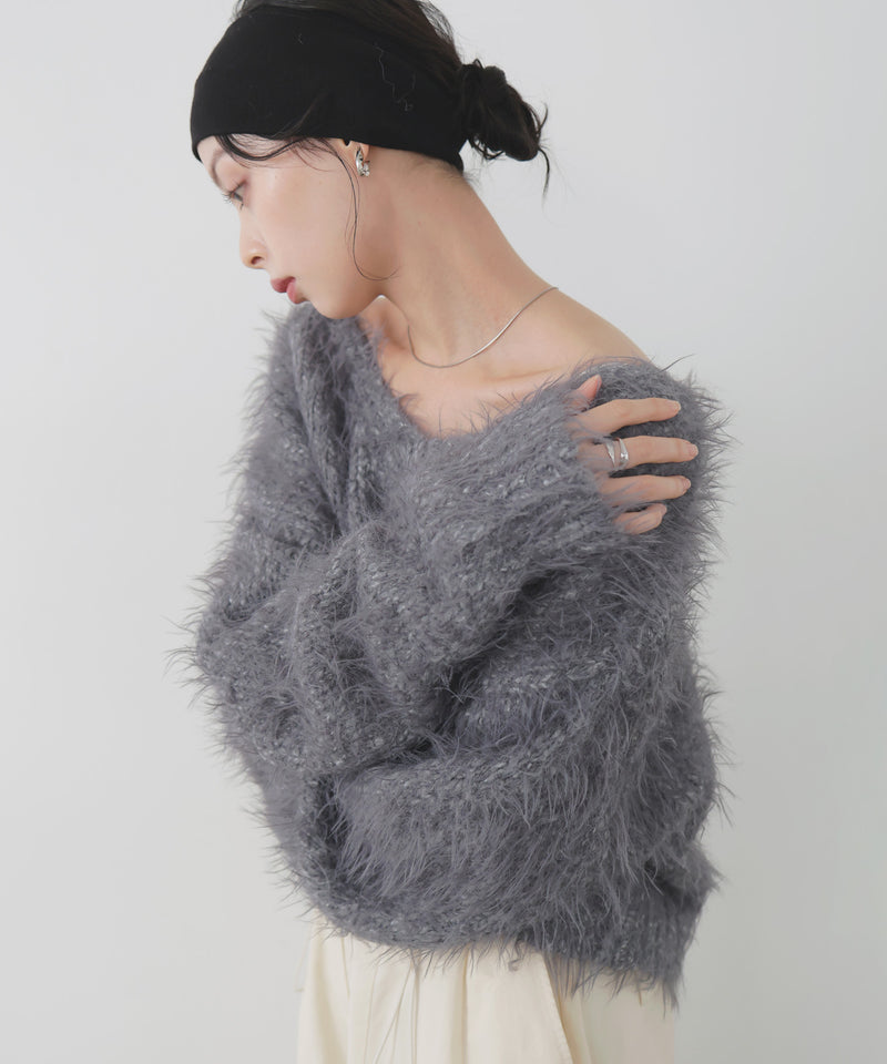 フェザーVネックニットプルオーバー