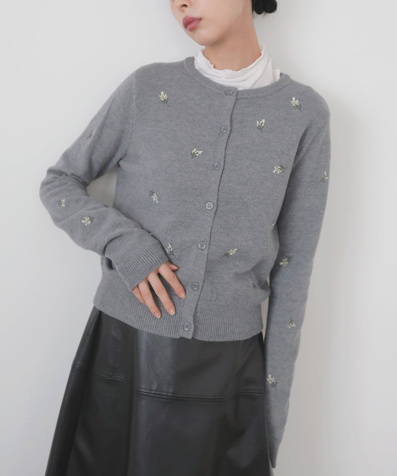 フラワー刺繍ニットカーディガン