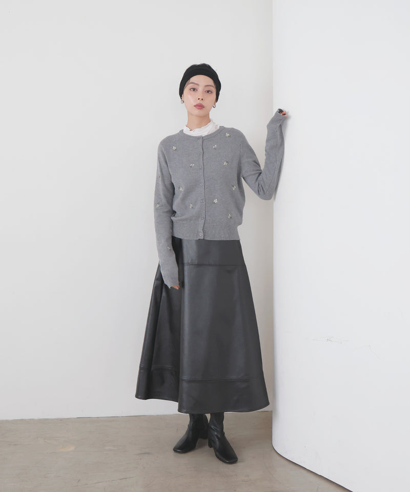 フラワー刺繍ニットカーディガン