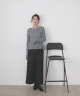 テープヤーンペプラムニットプルオーバー