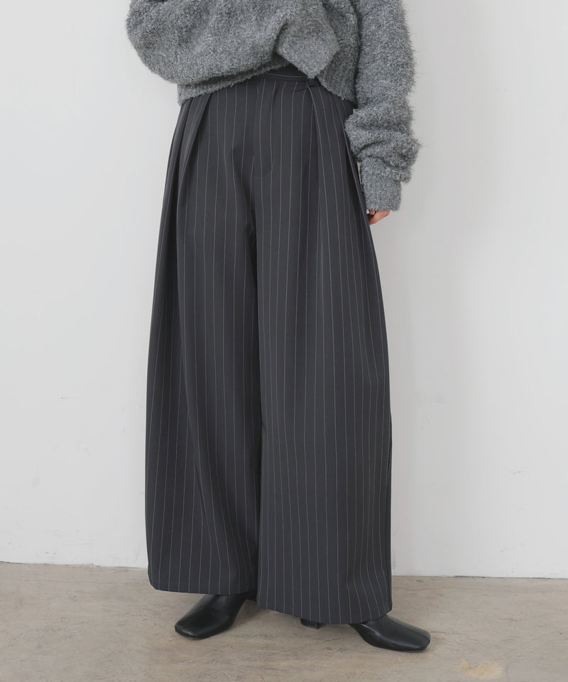 ストライプタックパンツ