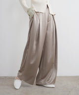 【2月中旬予約商品】サテンタックワイドパンツ