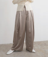 【2月中旬予約商品】サテンタックワイドパンツ