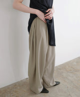 サイドタックワイドスラックス