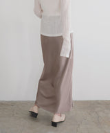 サテンナロースカート