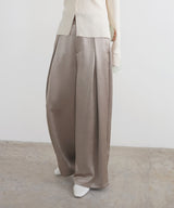 【2月中旬予約商品】サテンタックワイドパンツ