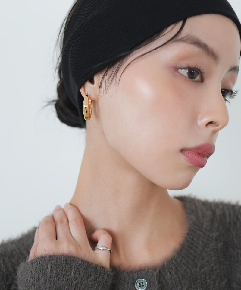 ニュアンスフープピアス