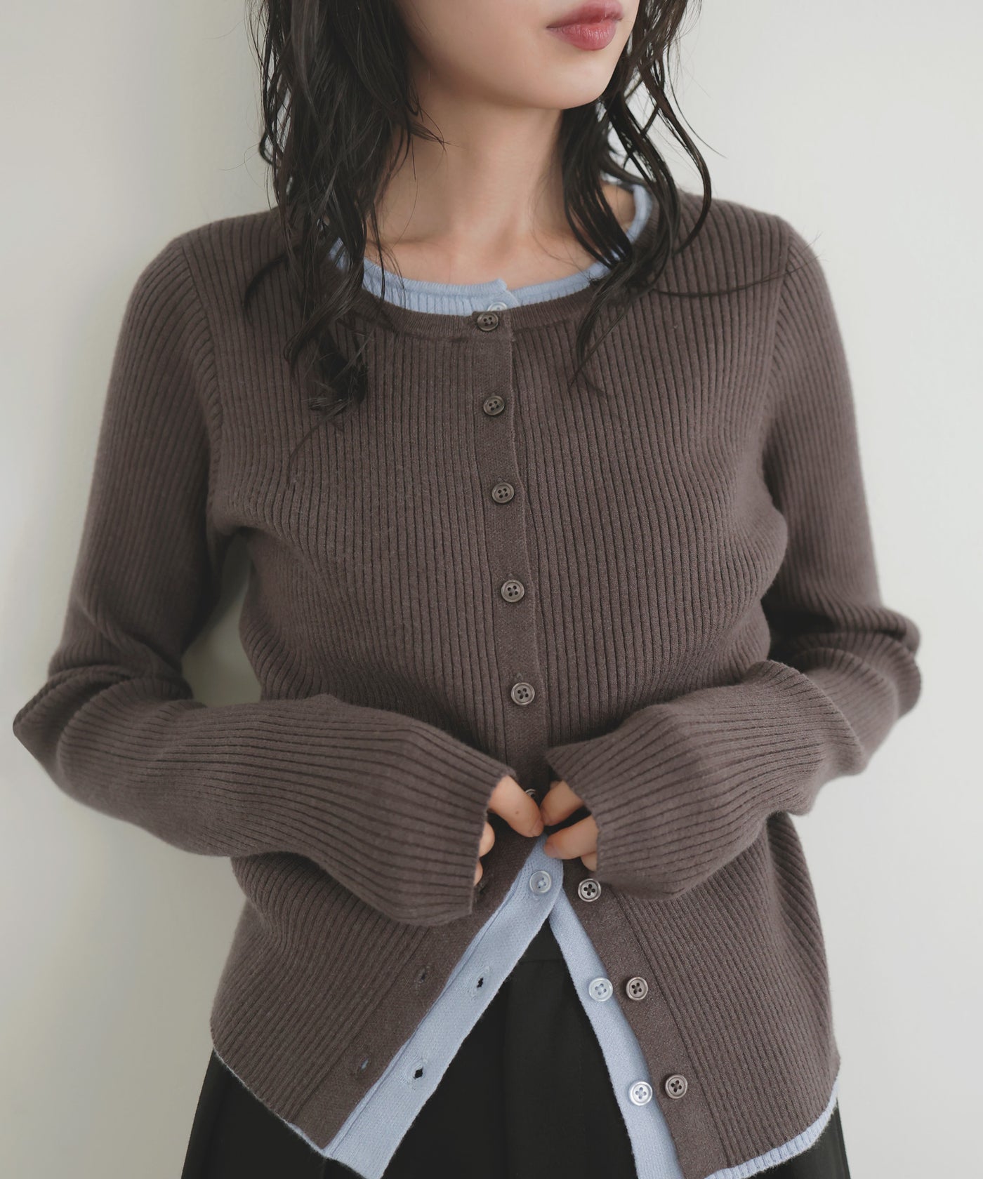 レイヤードバイカラークルーネックカーディガン – LIAN