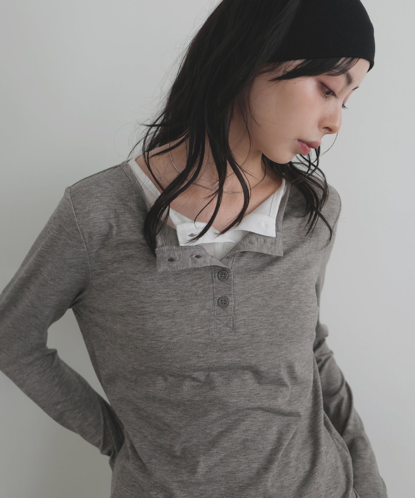 バイカラーヘンリーネックプルオーバー – LIAN