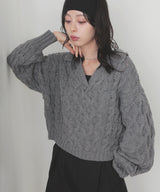 【11月中旬予約商品】ケーブルクロップドポロニット