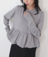 ペプラムニットプルオーバー