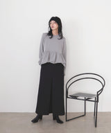 ペプラムニットプルオーバー