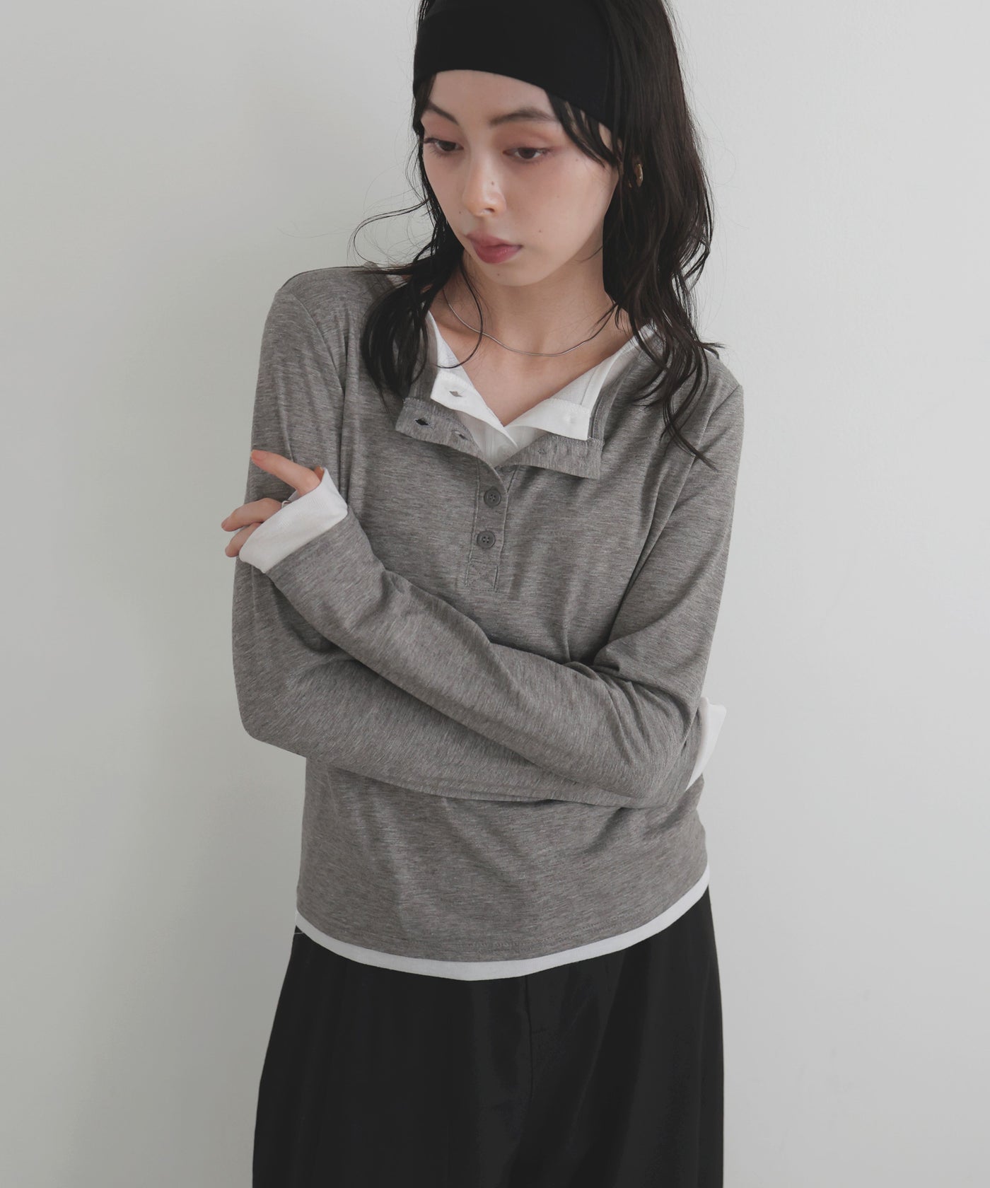 リアンページ バイカラーヘンリーネックプルオーバー – LIAN