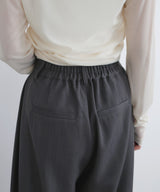 サイドタックワイドスラックス