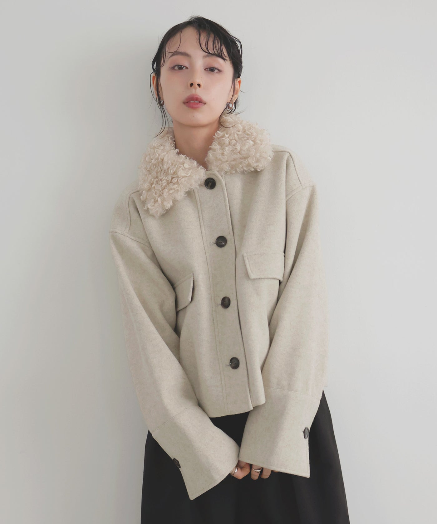 プードルファーカラーショートブルゾン – LIAN