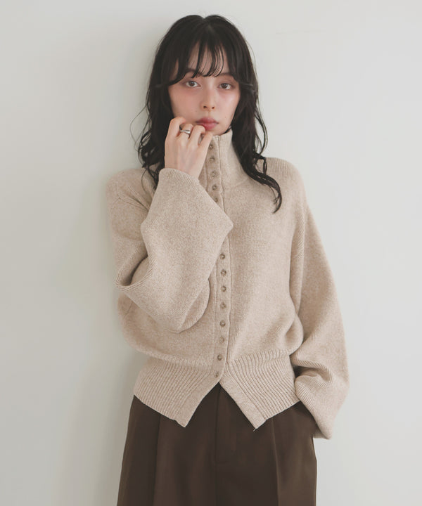 【10月下旬予約商品】ボタンデザイン2WAYネックニット