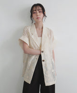 フラワーエンブロイダリーハーフジャケット