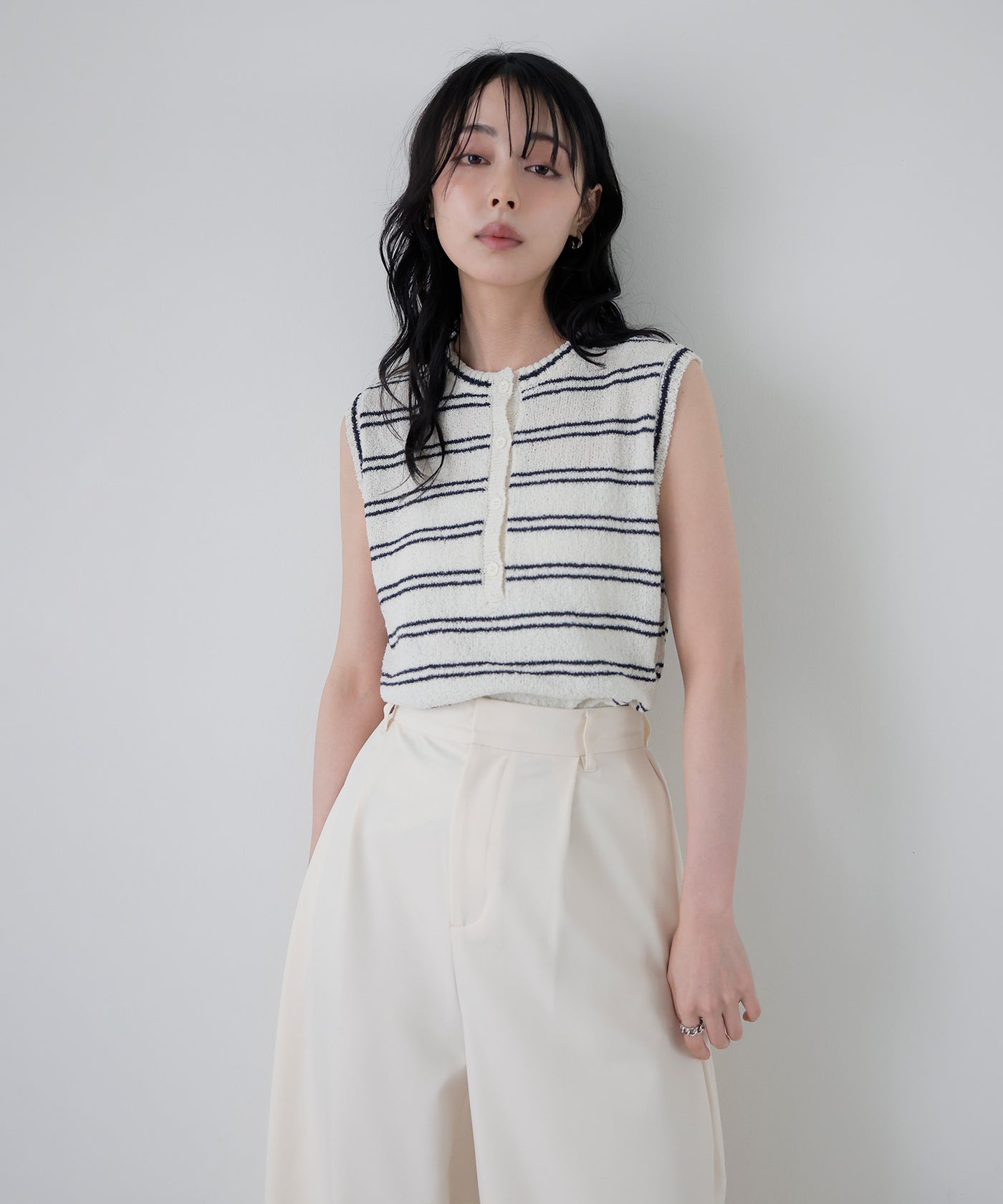 ヘンリーネックボーダーノースリニット – LIAN