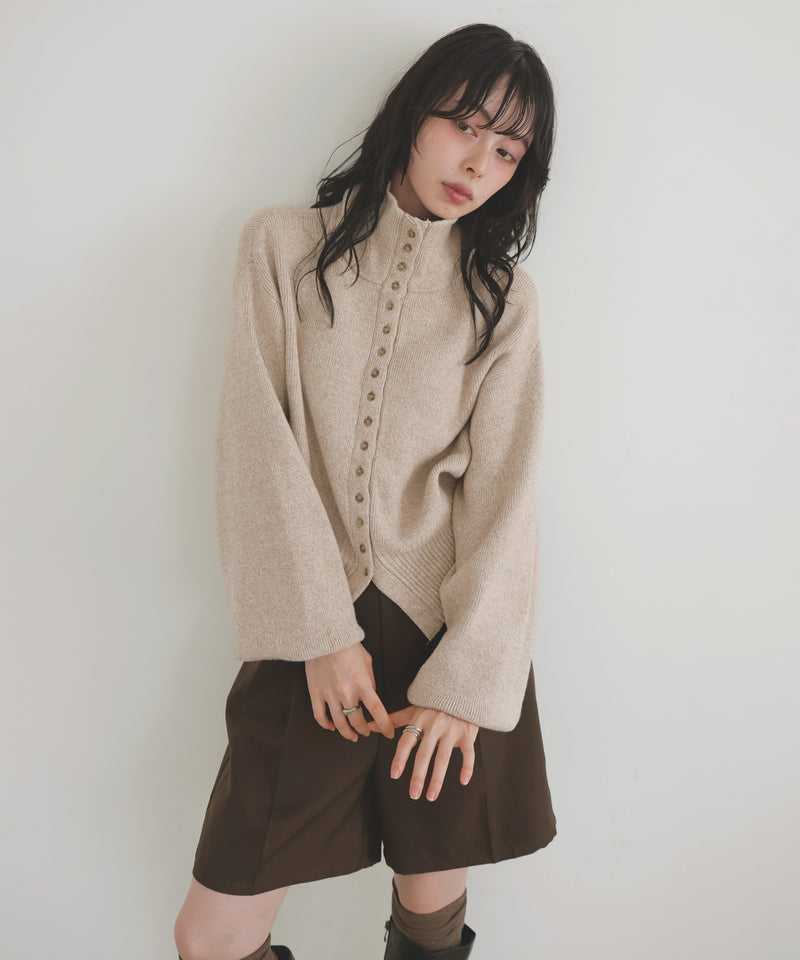 【10月下旬予約商品】ボタンデザイン2WAYネックニット
