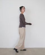 ウォッシャブルフェイクレザー2タックパンツ