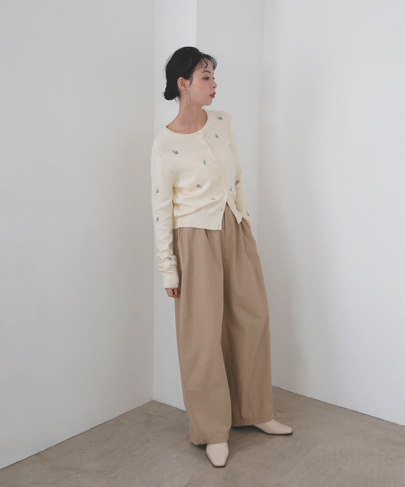 フラワー刺繍ニットカーディガン