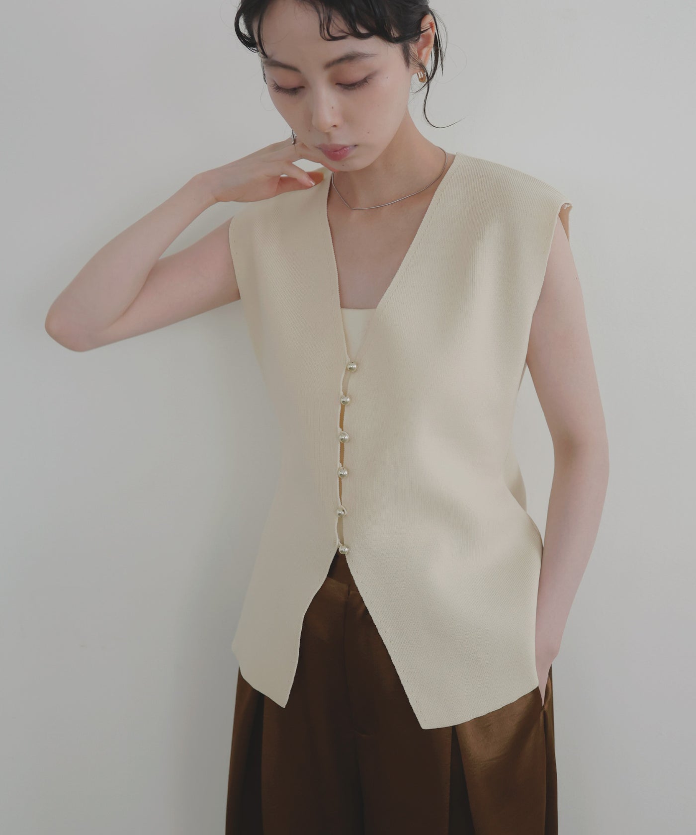 メタルボタンニットベスト – LIAN