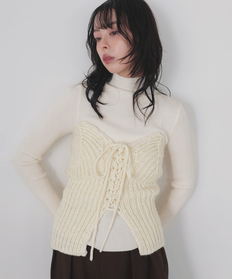 レースアップニットビスチェ