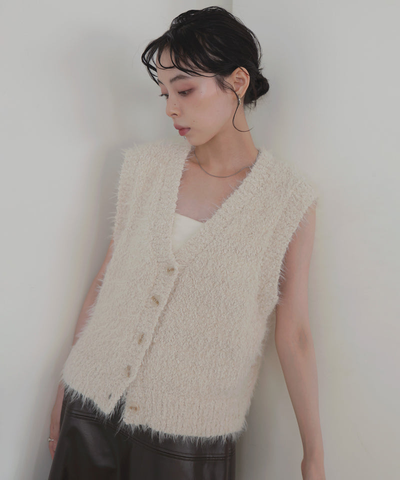 【8月下旬予約商品】フェザーＶネックニット