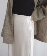 サテンナロースカート