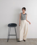 ヘンリーネックカップ付きレイヤードタンク